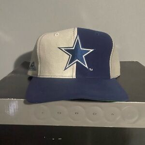 Vintage 90s Dallas Cowboys Apex Two-Tone snapback hat
Excellent condition